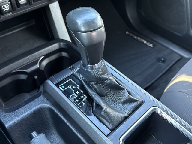 Used 2018 Toyota Tacoma TRD Sport w/ Technology Package image 25