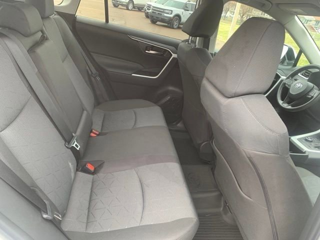 Used 2025 Toyota RAV4 XLE image 30