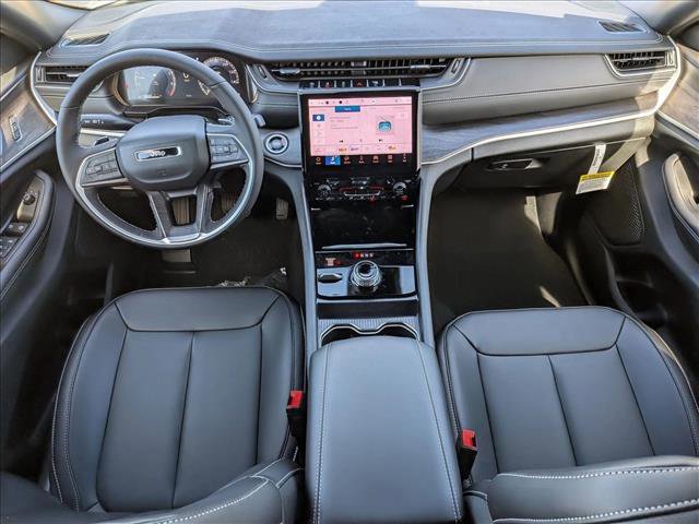 New 2025 Jeep Grand Cherokee Limited image 16