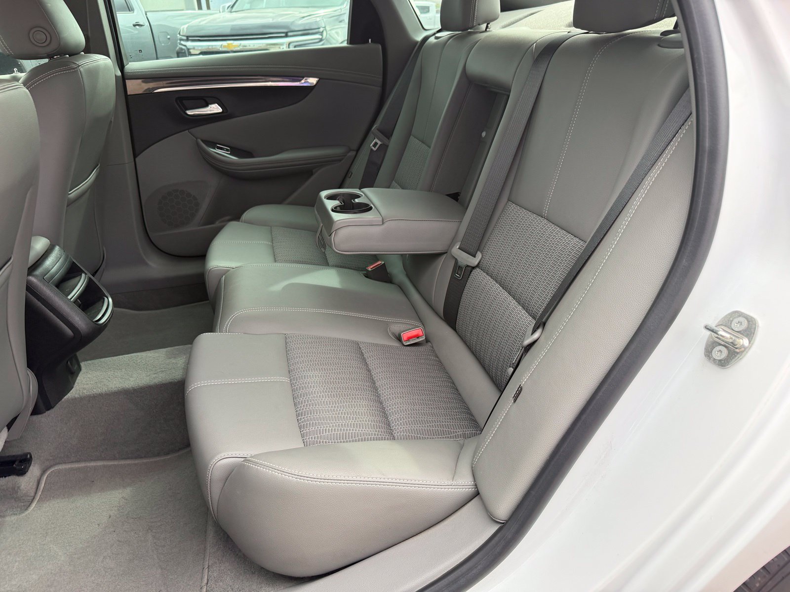 Used 2018 Chevrolet Impala LS FWD image 33