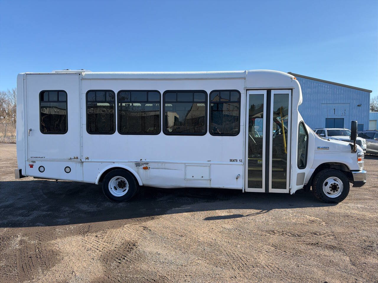 Used 2019 Ford E-450 and Econoline 450 Super Duty w/ Shuttle Bus Prep Package RWD image 2