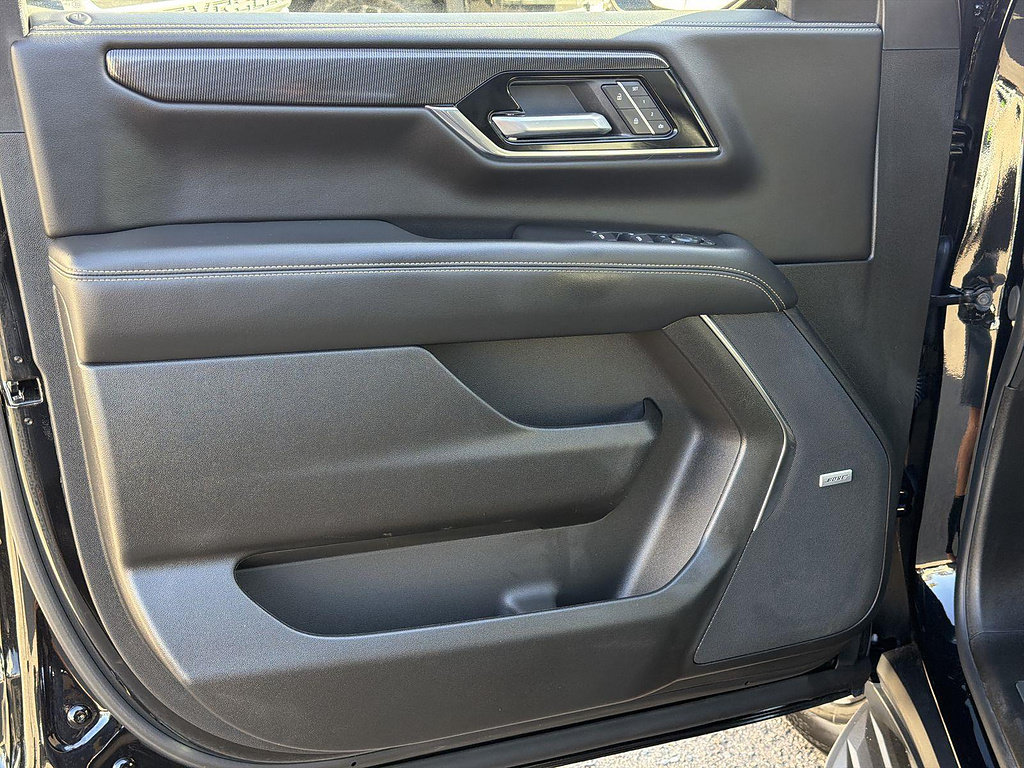 Used 2026 GMC Yukon XL Elevation RWD image 21