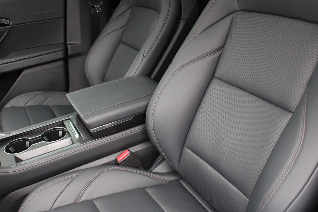New 2026 Lincoln Nautilus Premier w/ Equipment Group 102A AWD/4WD image 7