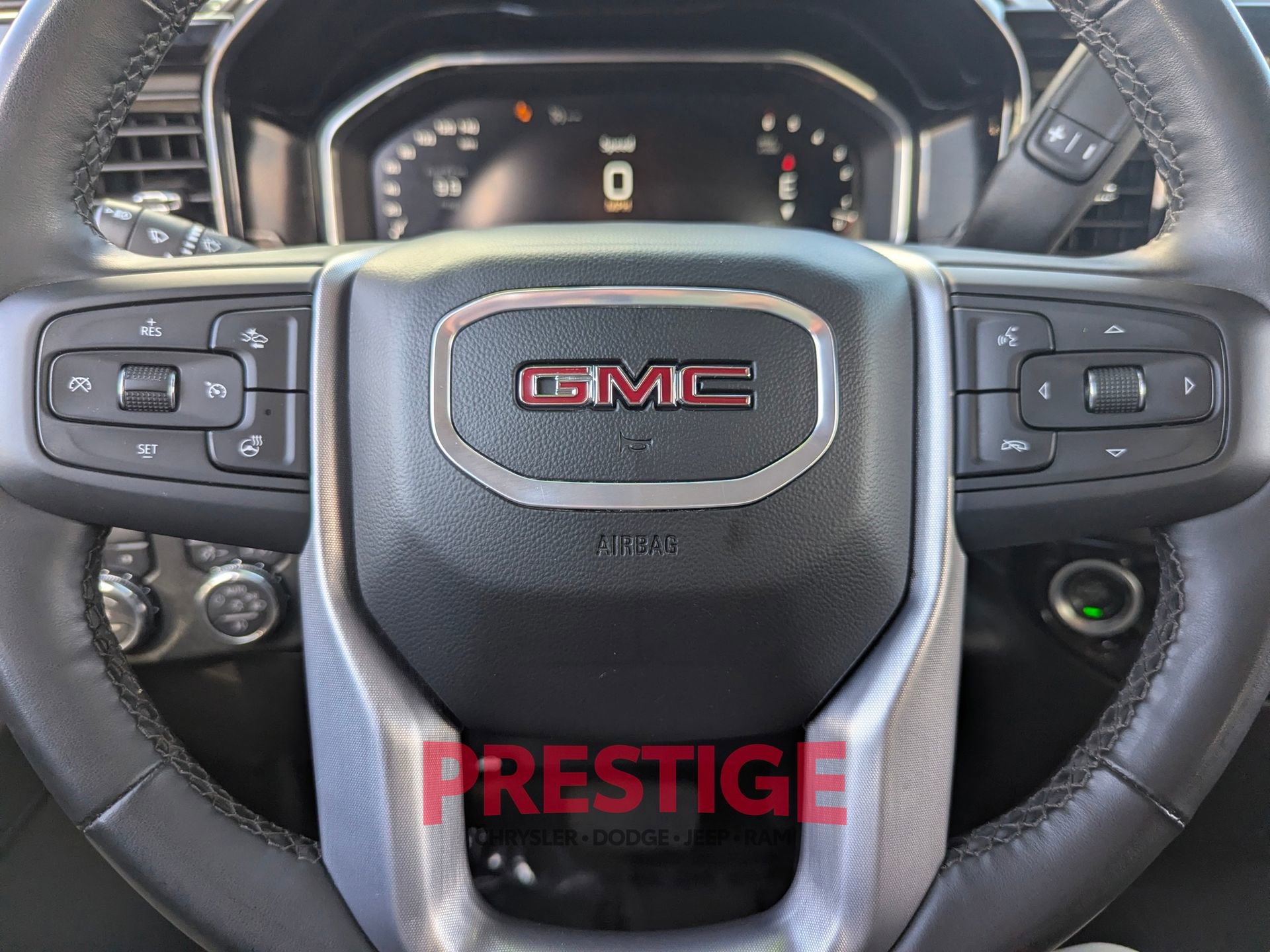 Used 2025 GMC Sierra 1500 SLT AWD/4WD image 21