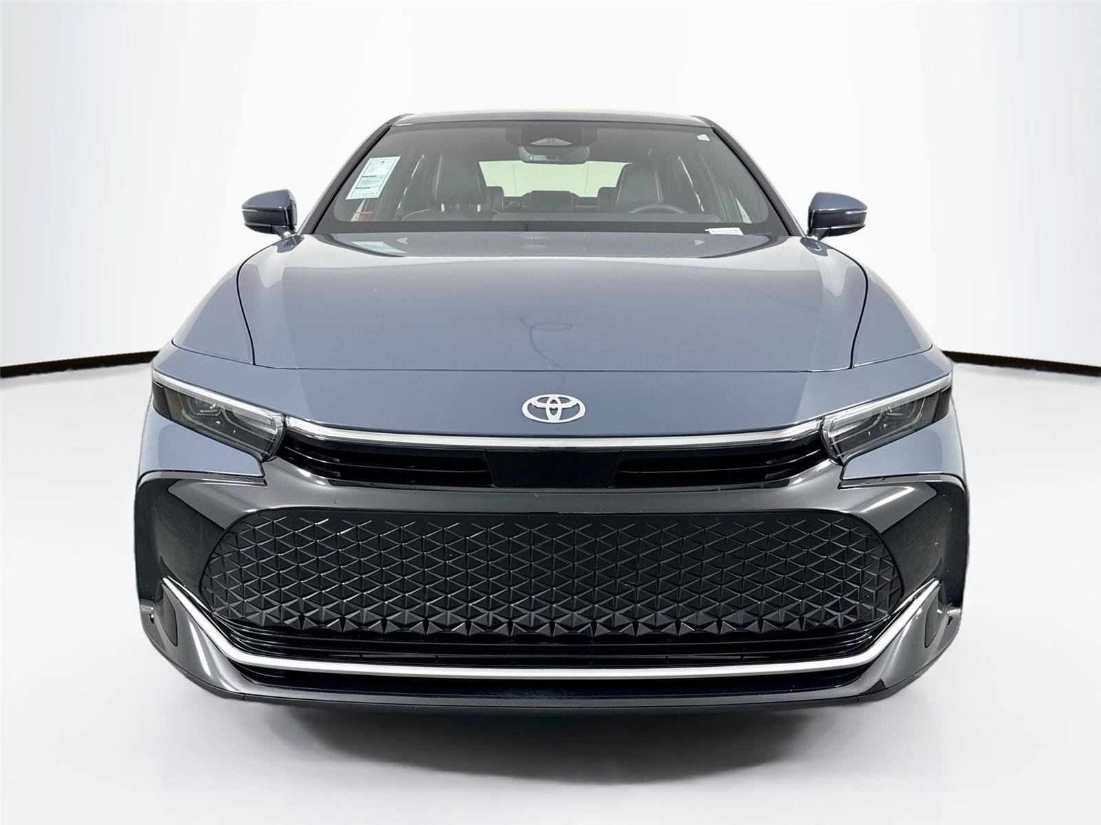 Certified 2025 Toyota Crown AWD/4WD image 9