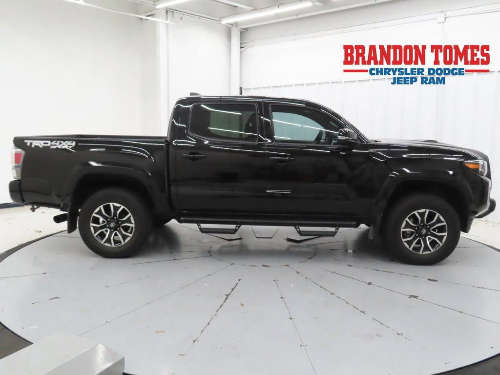 Used 2023 Toyota Tacoma TRD Sport w/ Technology Package AWD/4WD image 2