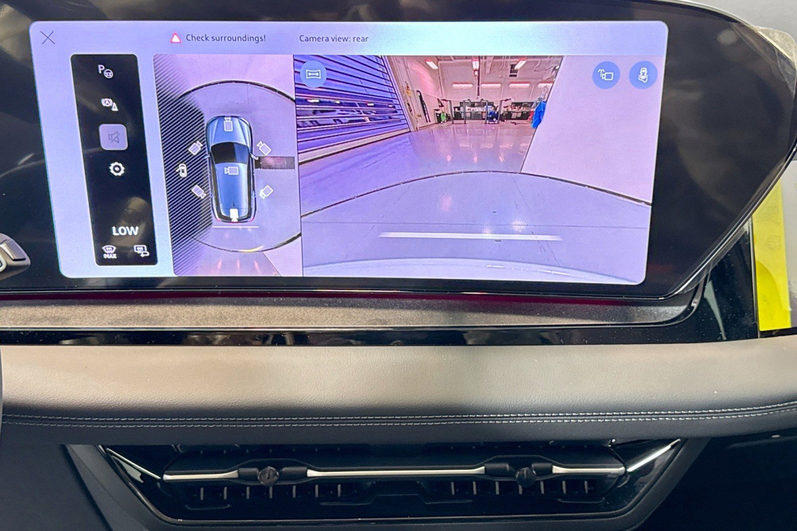 New 2027 Audi Q6 e-tron Premium Plus image 12