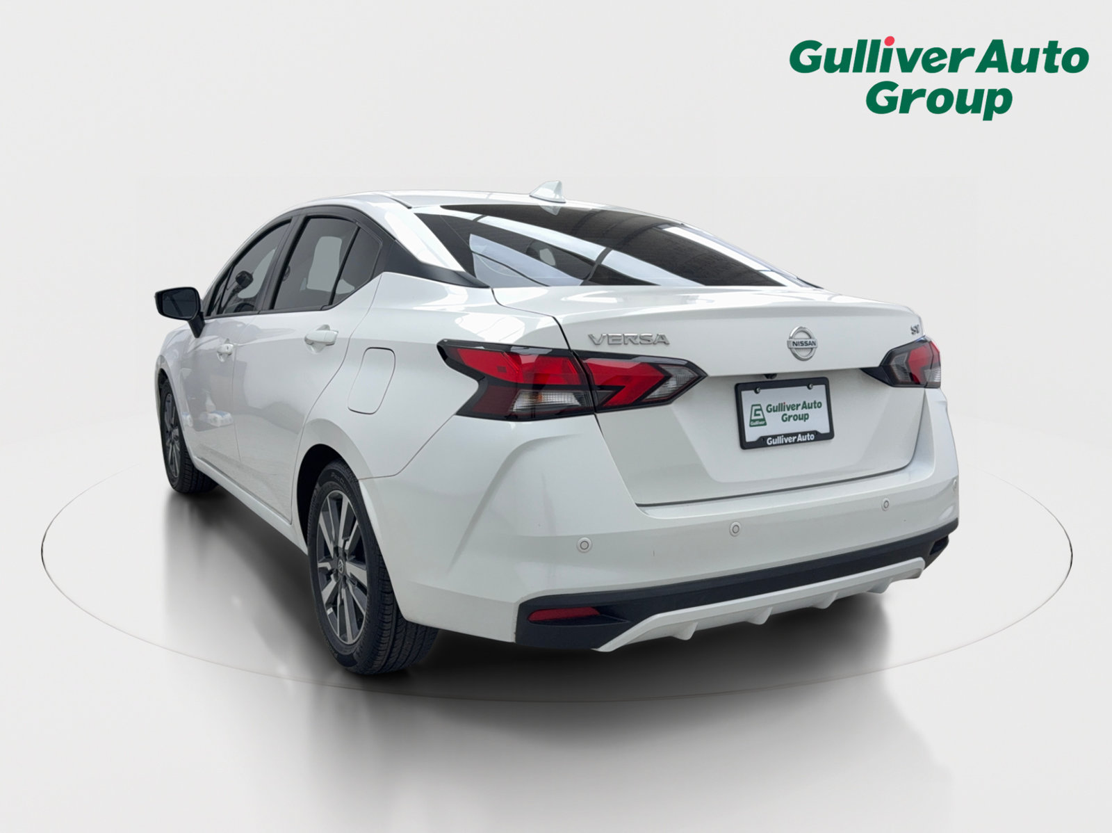 Used 2020 Nissan Versa SV FWD image 5