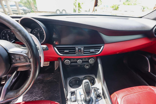 Used 2020 Alfa Romeo Giulia w/ Quick Order Package 22K Sport image 44