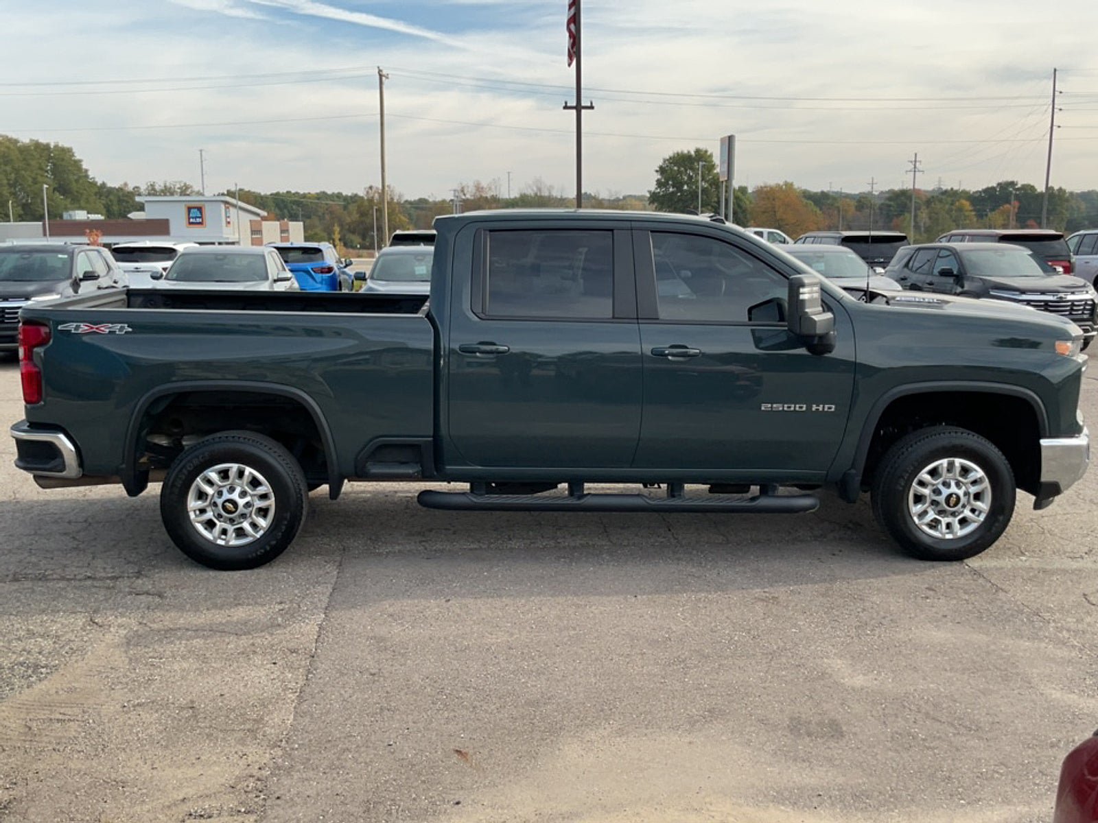 Used 2025 Chevrolet Silverado 2500 LT w/ Convenience Package AWD/4WD image 8