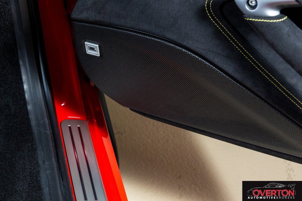 Used 2022 Ferrari F8 Tributo image 37