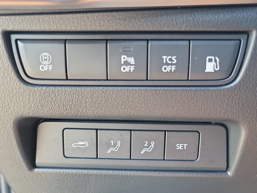 Certified 2024 MAZDA CX-90 Plug-In Hybrid w/ Premium Pkg AWD/4WD image 17