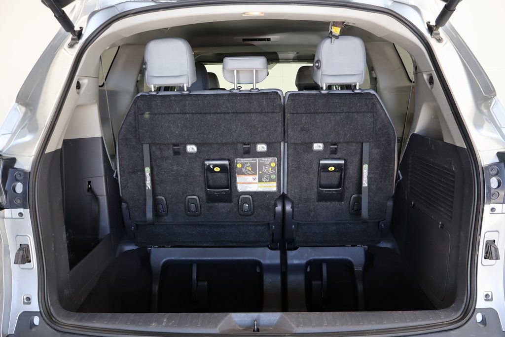 Used 2024 Toyota Sienna XLE image 14