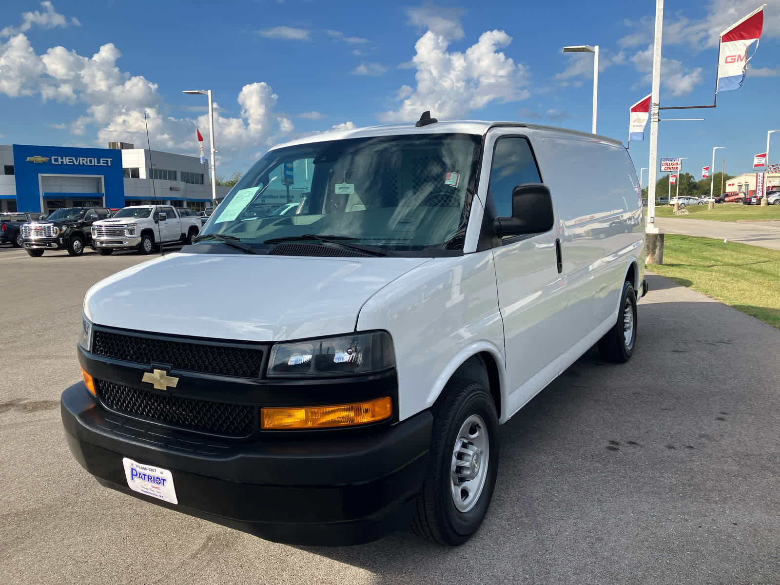 Used 2021 Chevrolet Express 2500 w/ Driver Convenience Package image 3