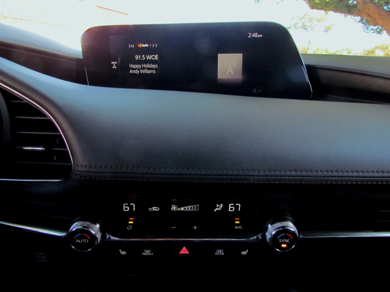 Used 2020 MAZDA MAZDA3 Hatchback w/ Premium Package image 25