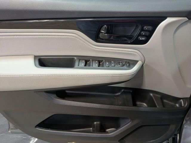 Used 2023 Honda Odyssey Touring image 13