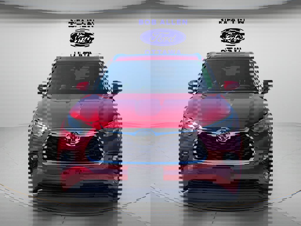 Used 2020 Toyota Highlander XLE image 8