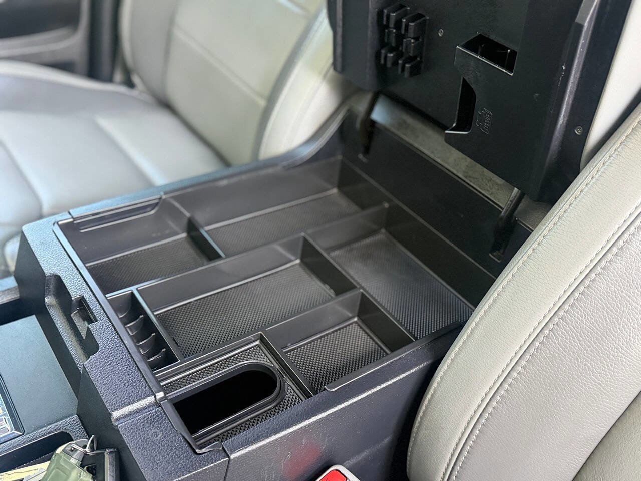 Used 2021 Toyota Tundra Limited w/ Limited Premium Package image 20