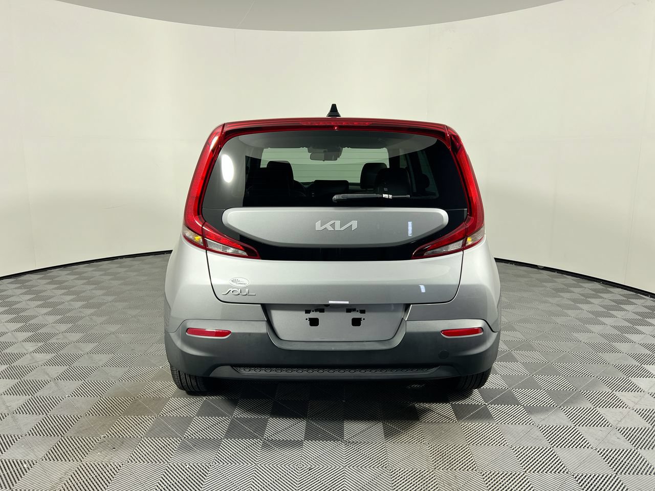 Used 2023 Kia Soul LX w/ LX Technology Package FWD image 4