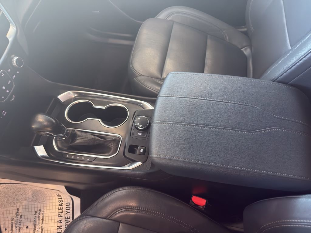 Certified 2021 Chevrolet Traverse LT w/ LT Premium Package image 16