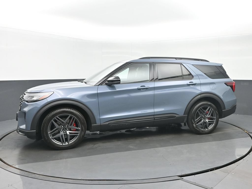 Used 2025 Ford Explorer ST AWD/4WD image 6