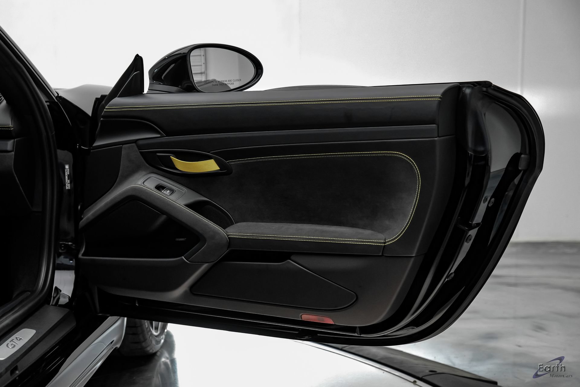 Used 2021 Porsche 718 Cayman GT4 RWD image 91