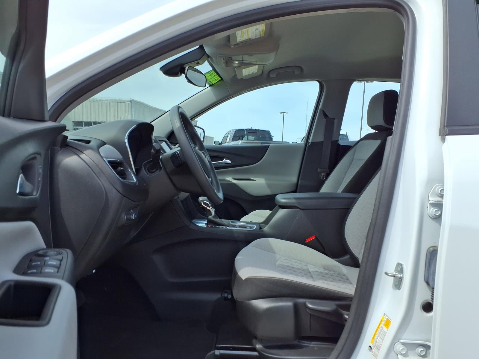 Used 2022 Chevrolet Equinox LS FWD image 18