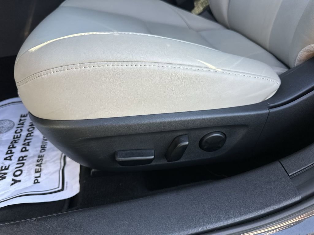 Used 2025 MAZDA MAZDA3 s image 12