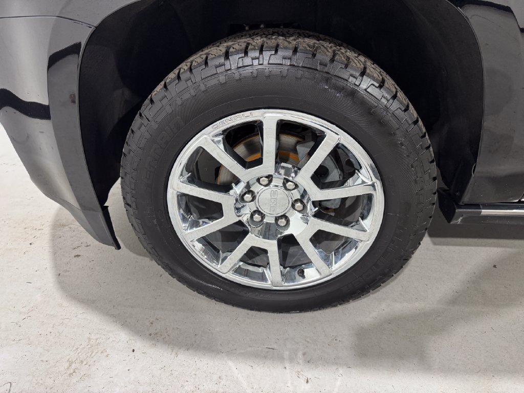 Used 2018 GMC Yukon Denali w/ Open Road Package AWD/4WD image 8