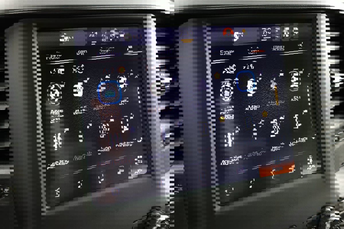 Used 2022 RAM 5500 Tradesman w/ Max Tow Package image 44