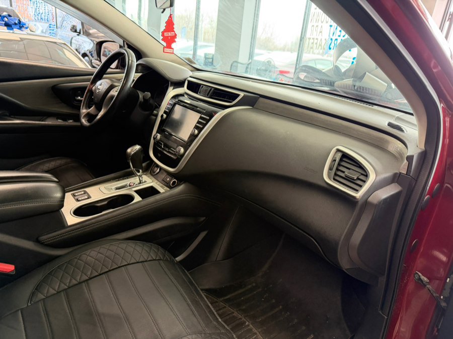 Used 2018 Nissan Murano SV image 37