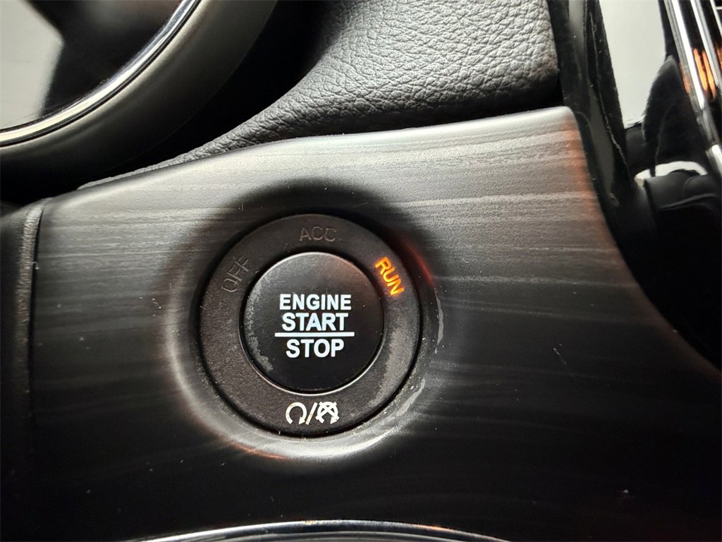 Used 2019 Jeep Grand Cherokee Limited image 25