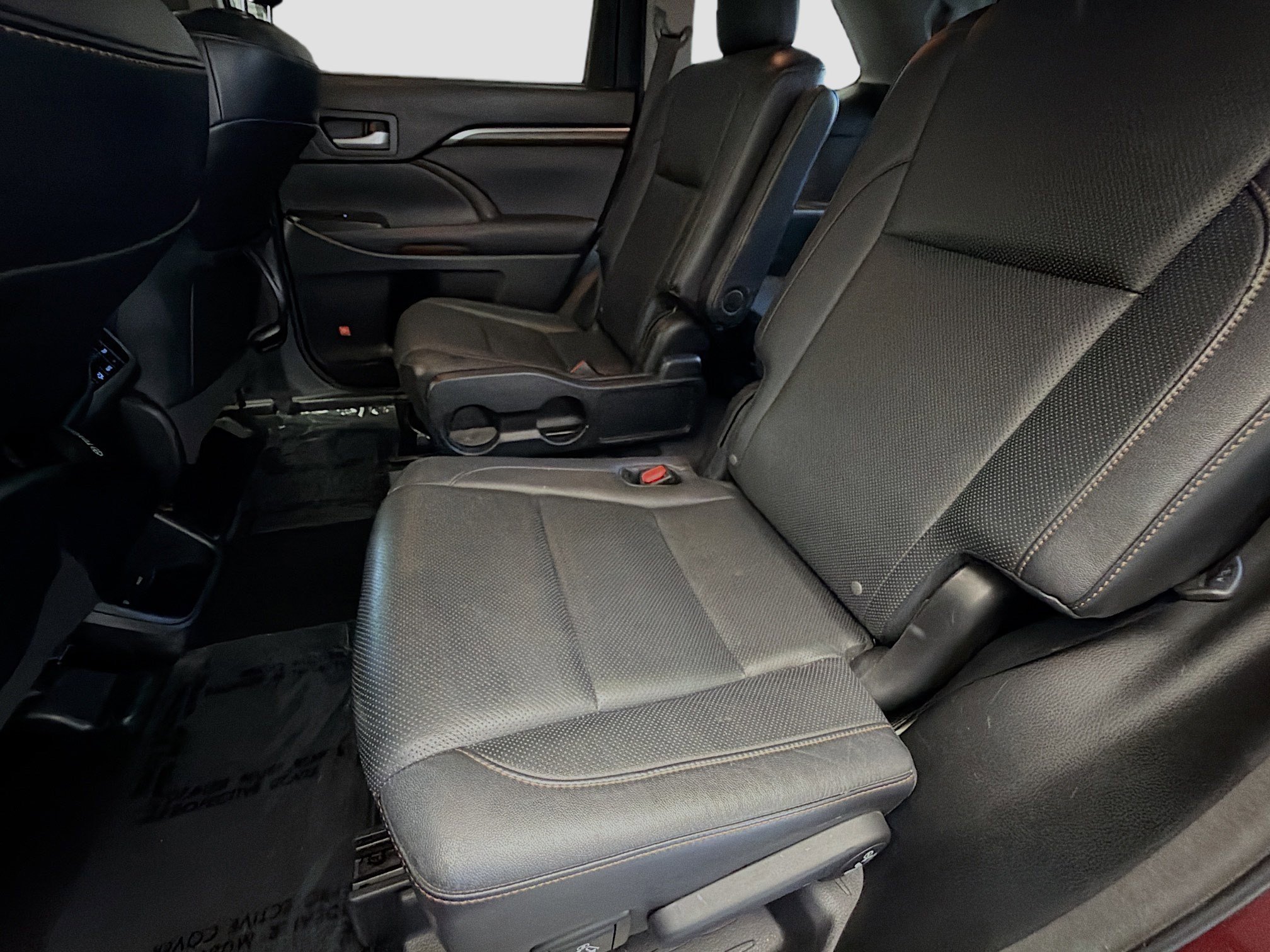 Used 2014 Toyota Highlander Limited w/ Driver Technology Package image 13