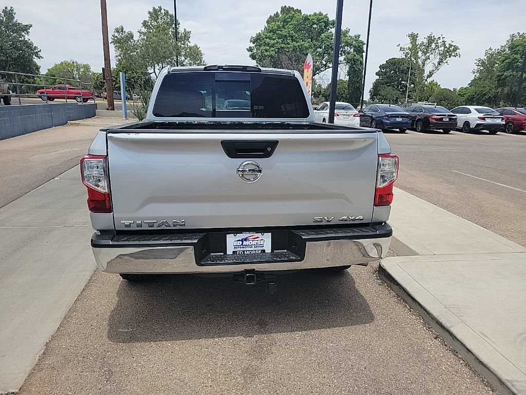 Used 2017 Nissan Titan SV AWD/4WD image 6