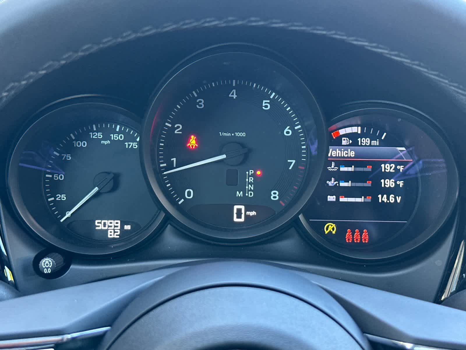 Certified 2025 Porsche Macan AWD/4WD image 28
