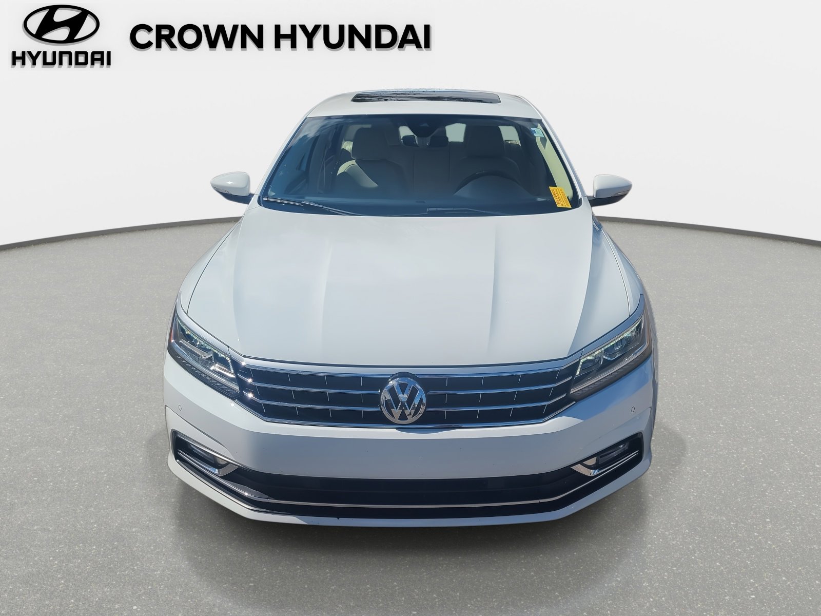 Used 2017 Volkswagen Passat 1.8T SEL Premium image 2