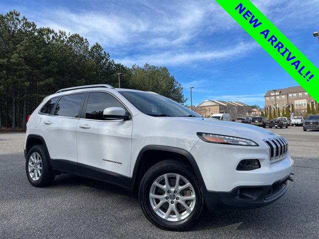 Used 2017 Jeep Cherokee Latitude w/ Comfort/Convenience Group