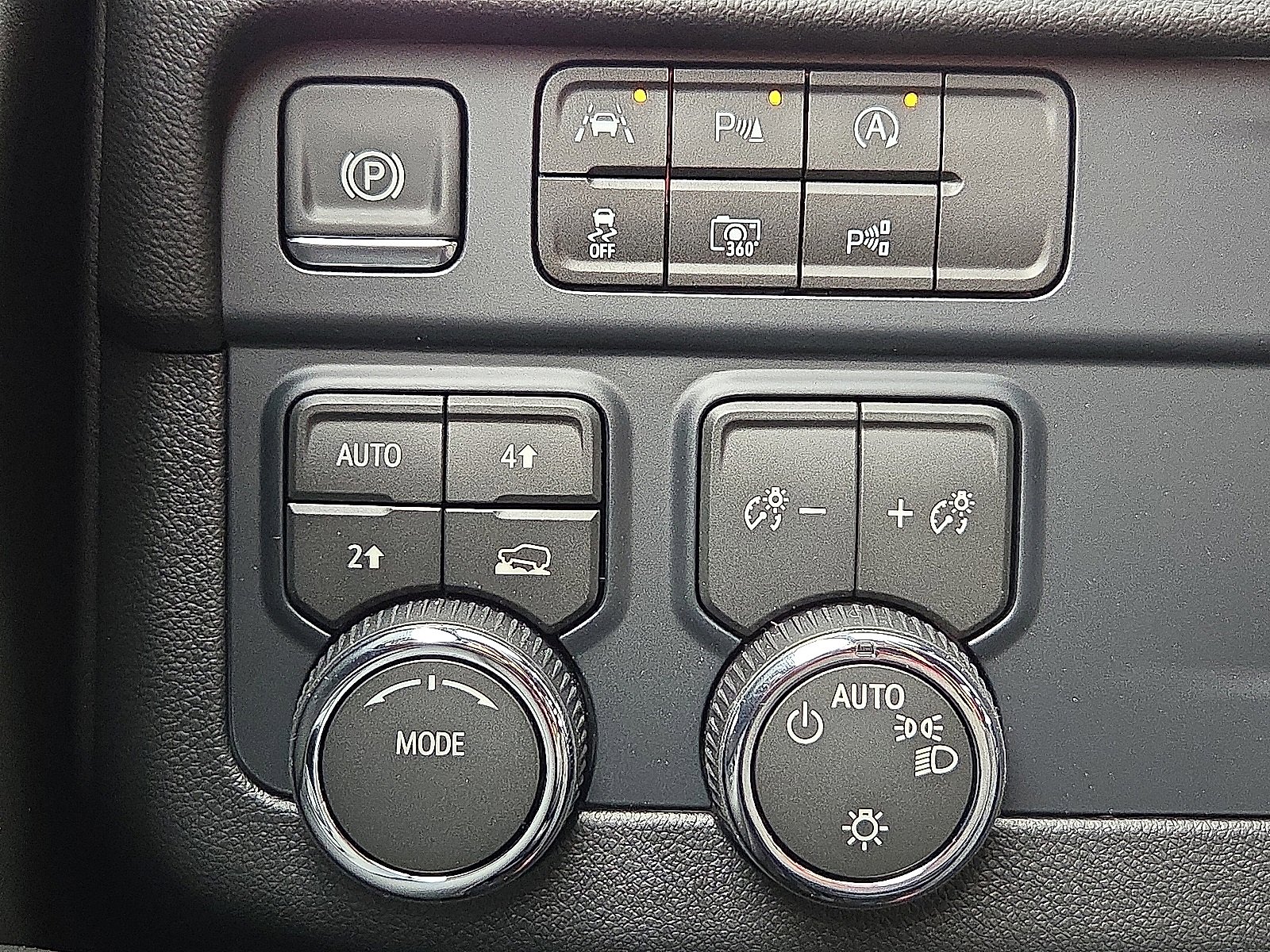 New 2026 Chevrolet Suburban LT w/ LPO, Dark Essentials Package image 22