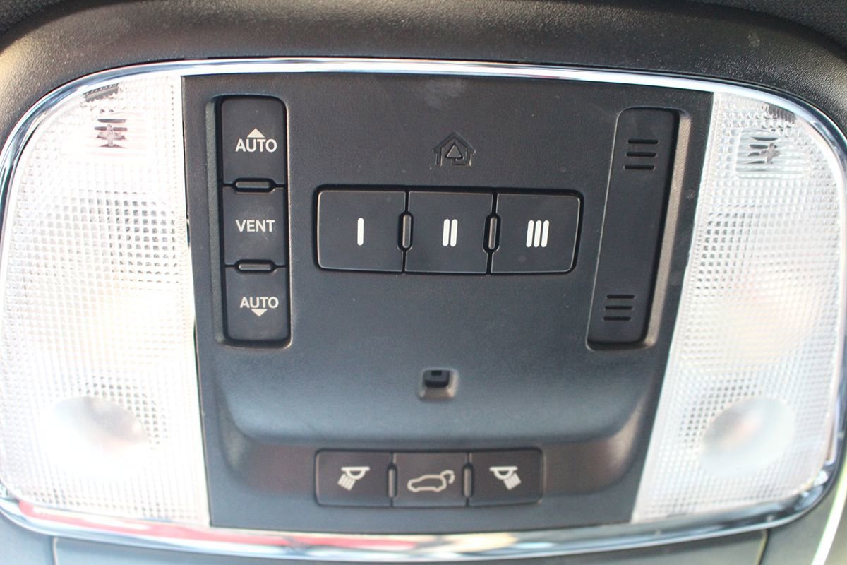 Used 2017 Jeep Grand Cherokee Limited RWD image 32