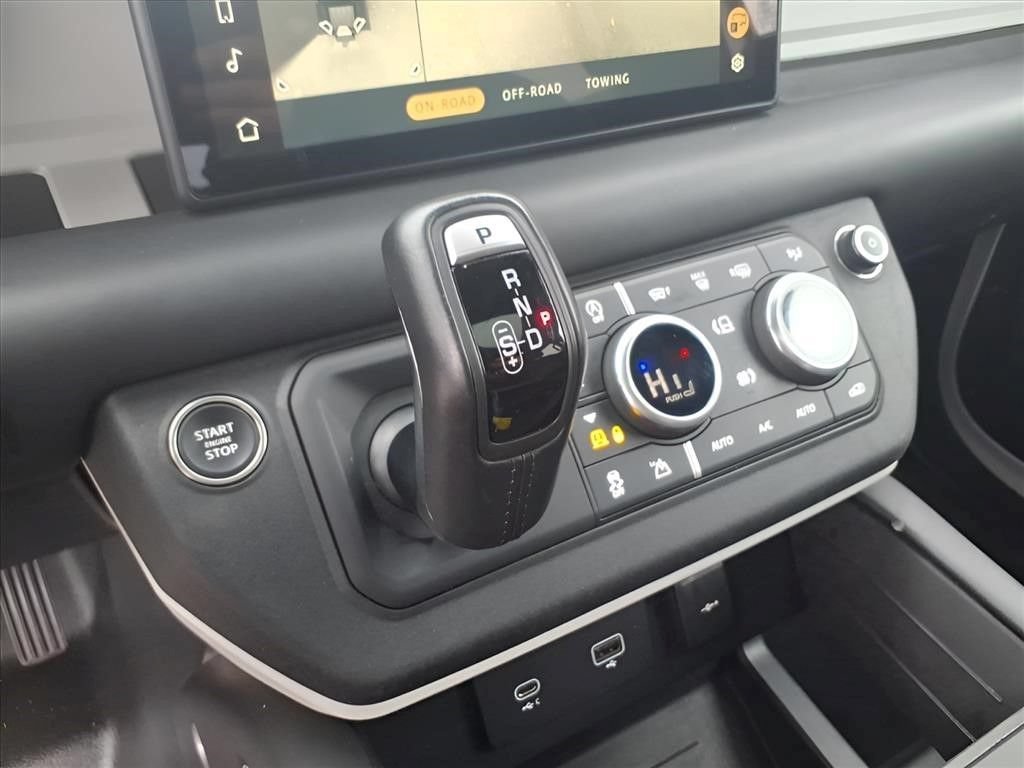Used 2024 Land Rover Defender 110 S AWD/4WD image 22