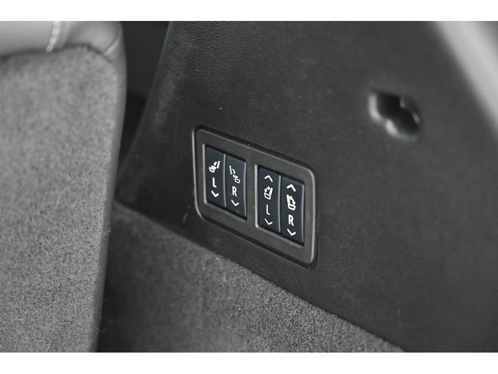 Certified 2025 Cadillac XT6 Premium Luxury image 59