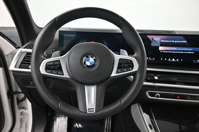 Used 2025 BMW X5 xDrive40i w/ M Sport Package AWD/4WD image 13