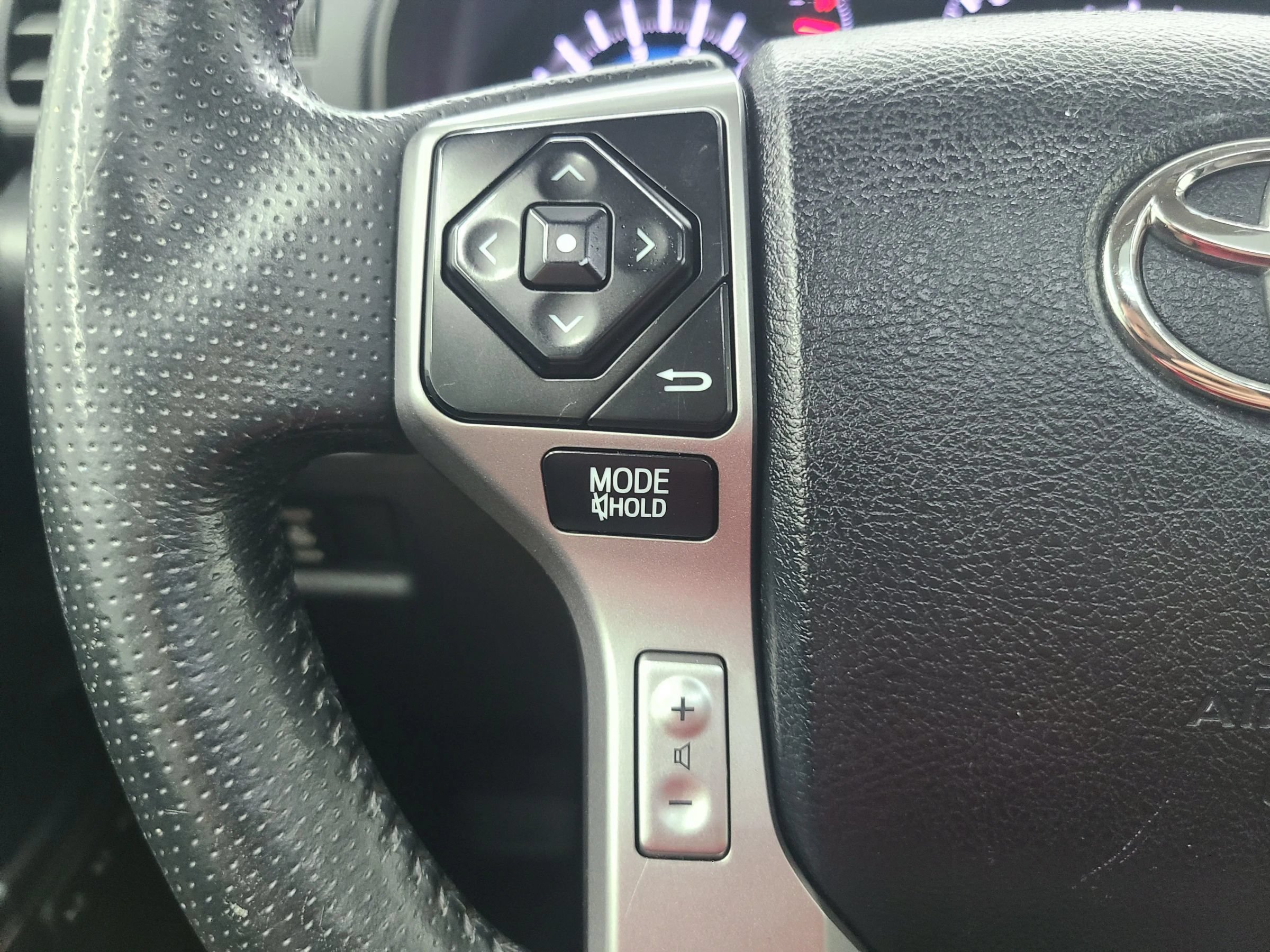 Used 2016 Toyota 4Runner Limited AWD/4WD image 31