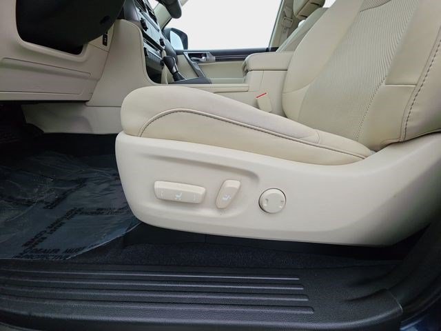 Used 2023 Lexus GX 460 Premium w/ Premium Package AWD/4WD image 30