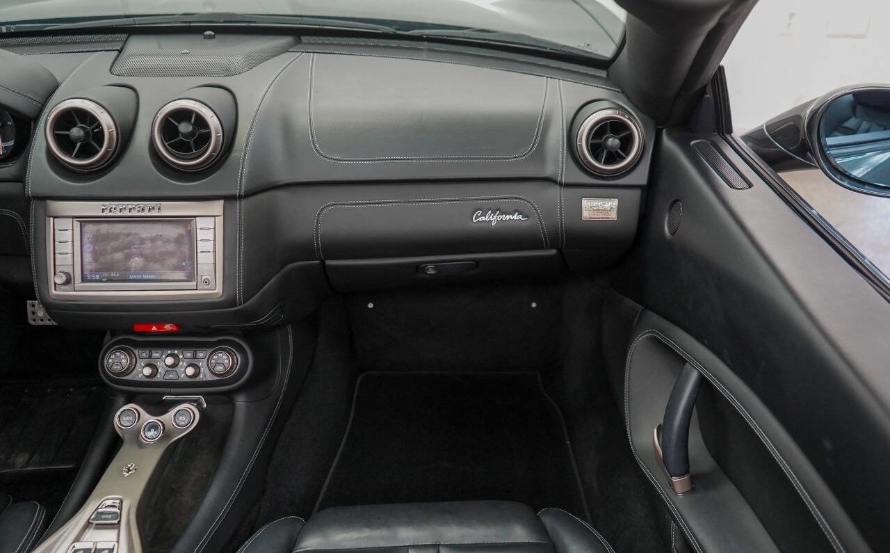 Used 2011 Ferrari California Base 2dr Convertible image 69