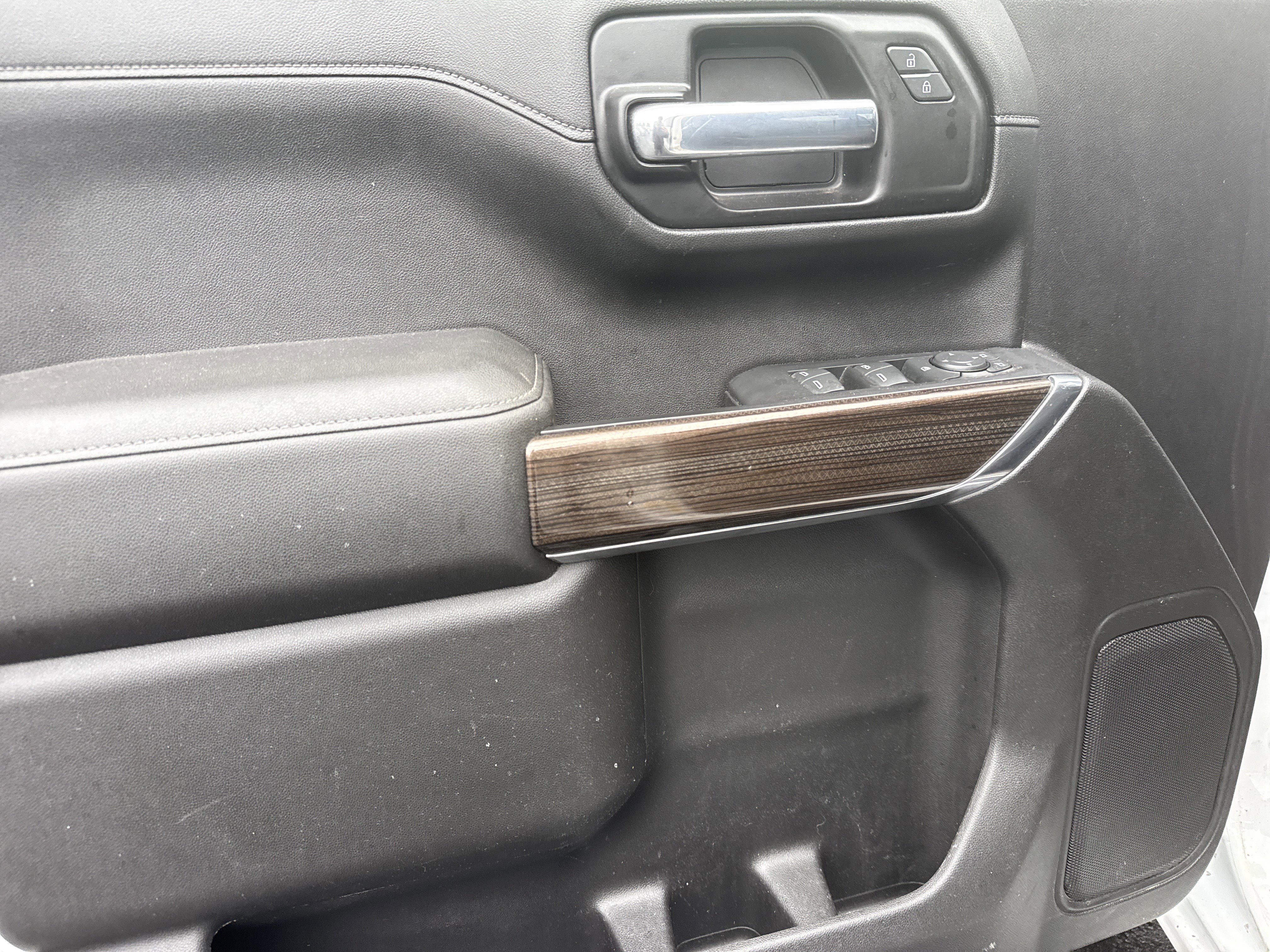 Used 2021 Chevrolet Silverado 1500 LT Trail Boss w/ Bed Protection Package image 16