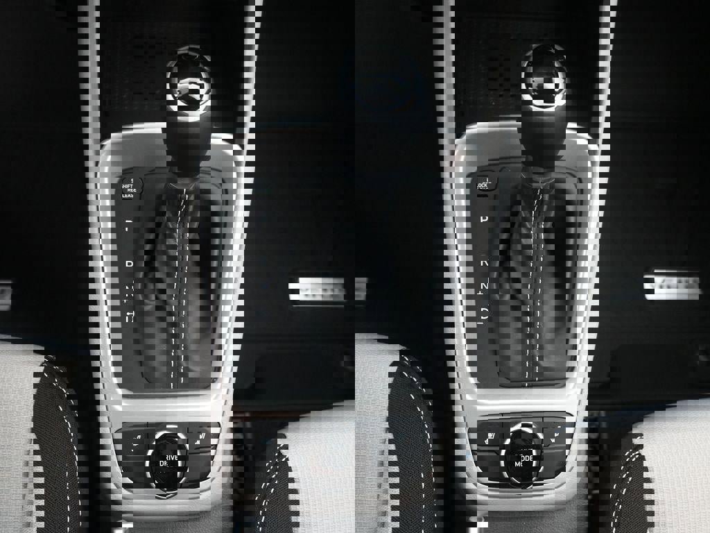 New 2026 Hyundai Venue SEL image 24