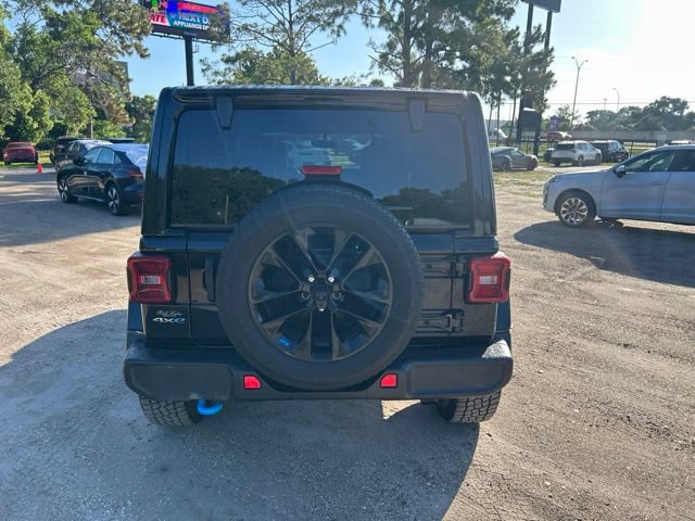 Used 2022 Jeep Wrangler Unlimited Sahara AWD/4WD image 17