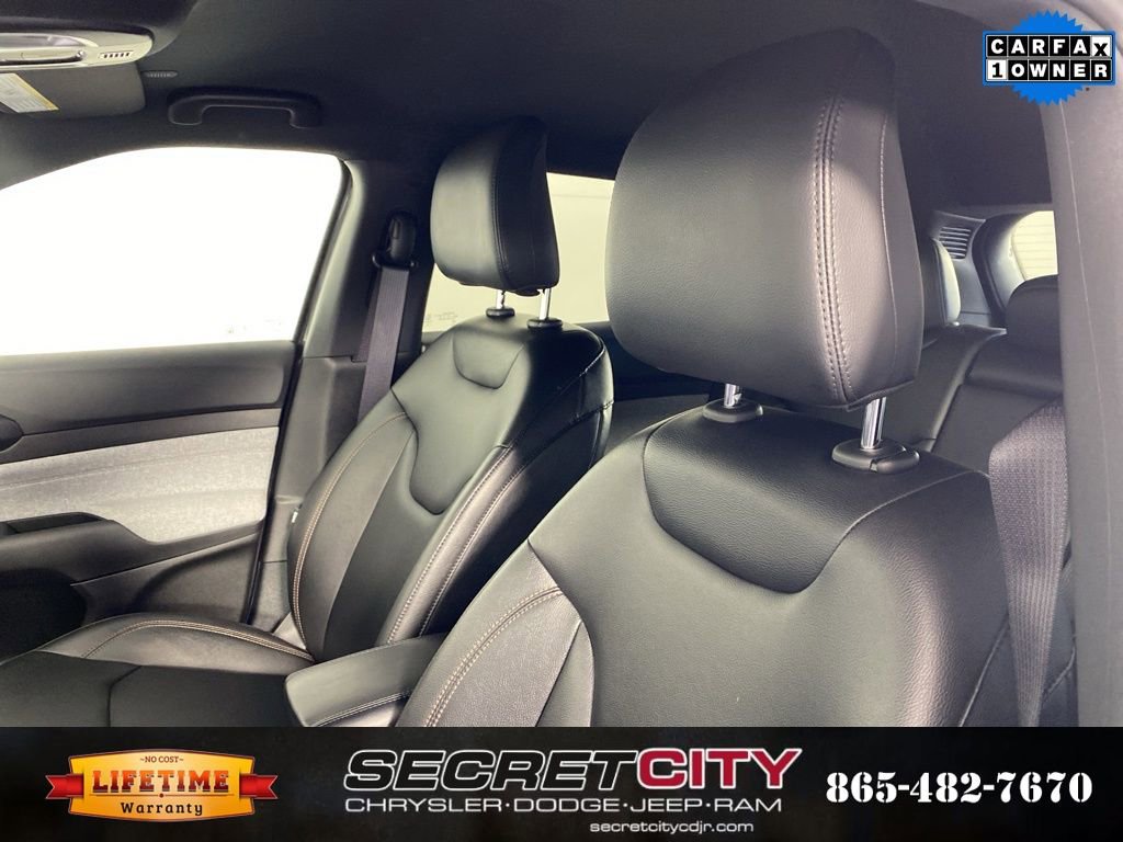Used 2024 Jeep Compass Latitude AWD/4WD image 10