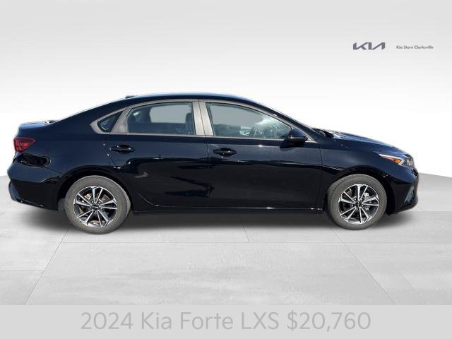 Certified 2024 Kia Forte LXS w/ LXS Technology Package FWD image 9